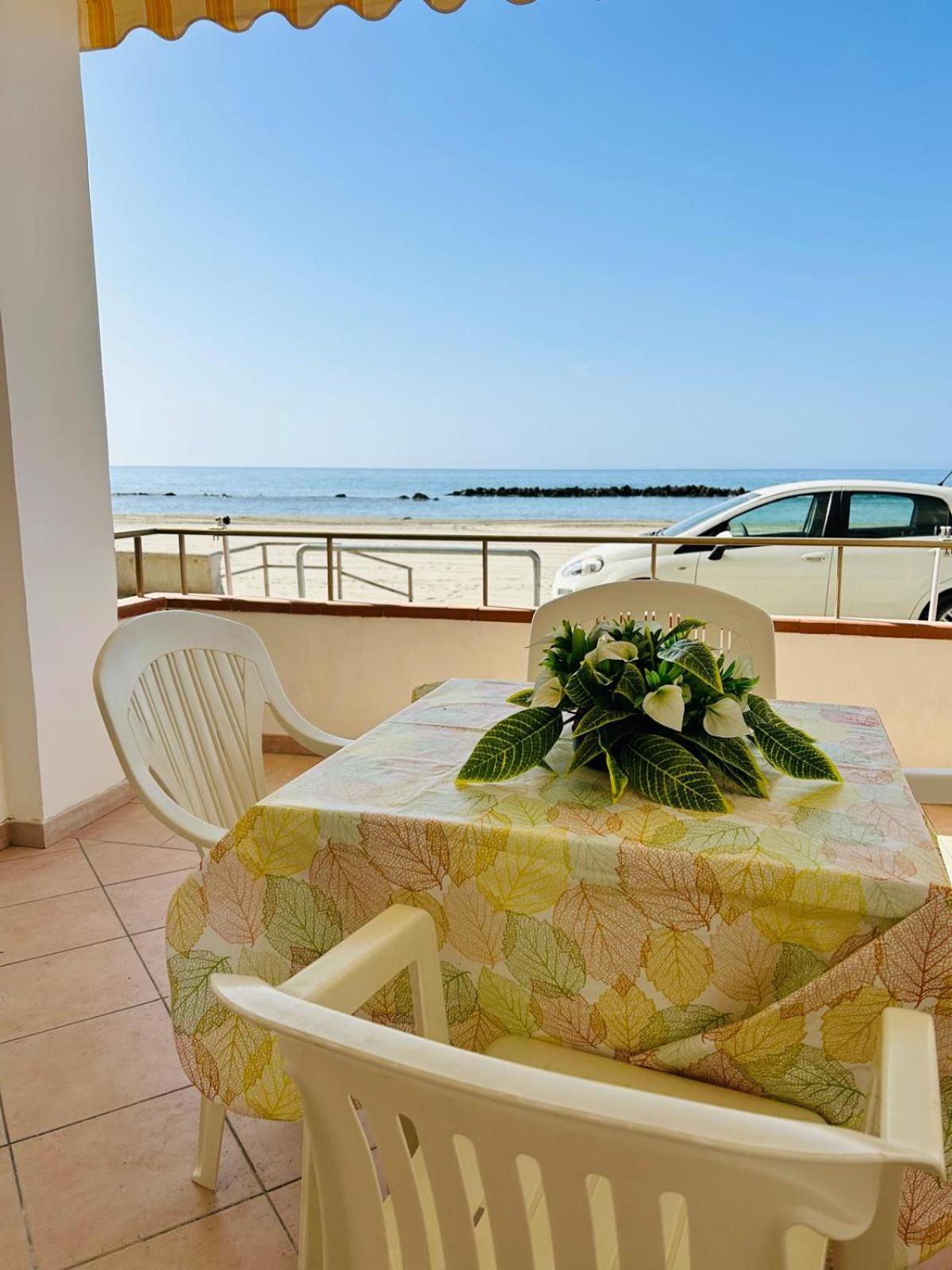 Case La Spiaggia Sciacca Luaran gambar