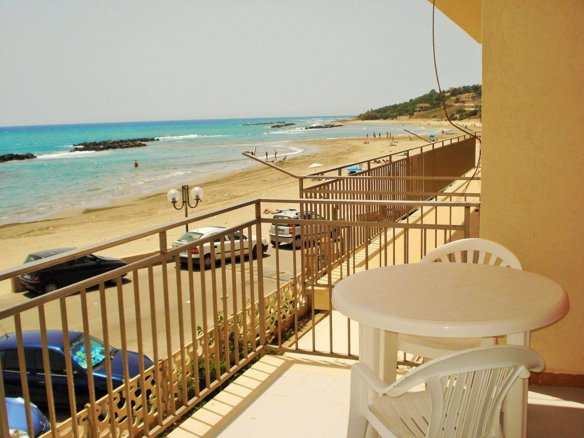 Case La Spiaggia Sciacca Luaran gambar